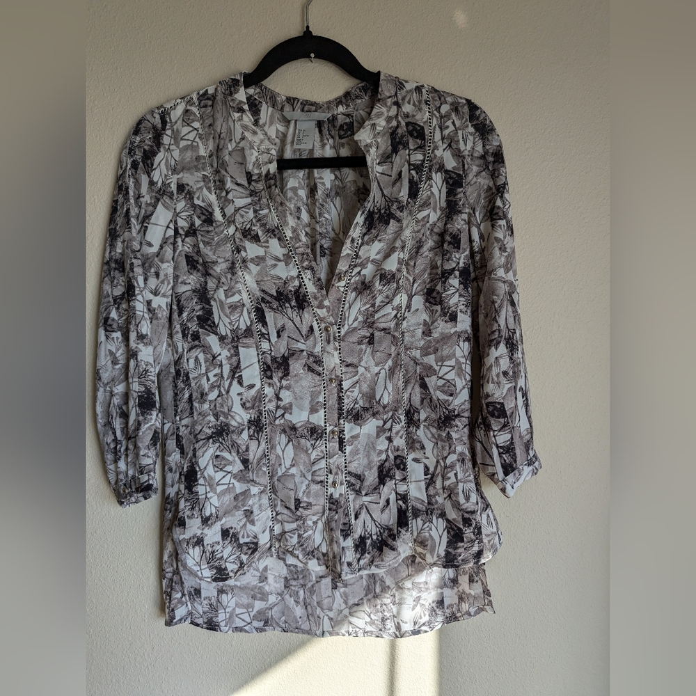 H&M Neutral Patterned Blouse Size 2
